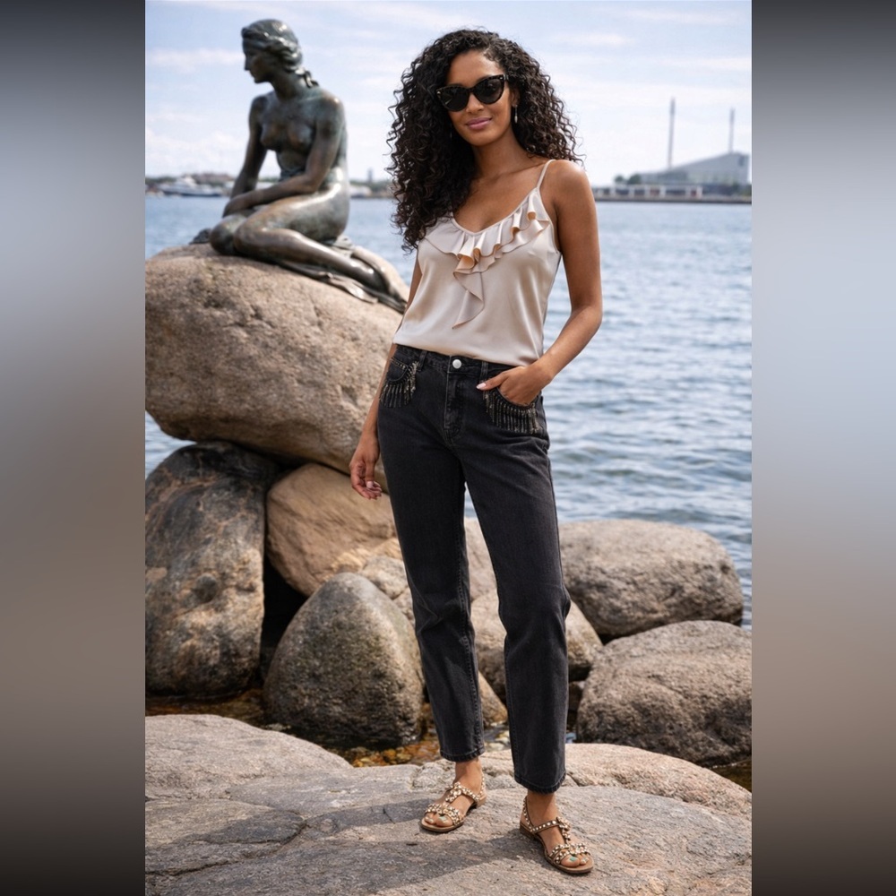 RFM NWT (Royalty for Me) Beaded Flare Jeans size 6.